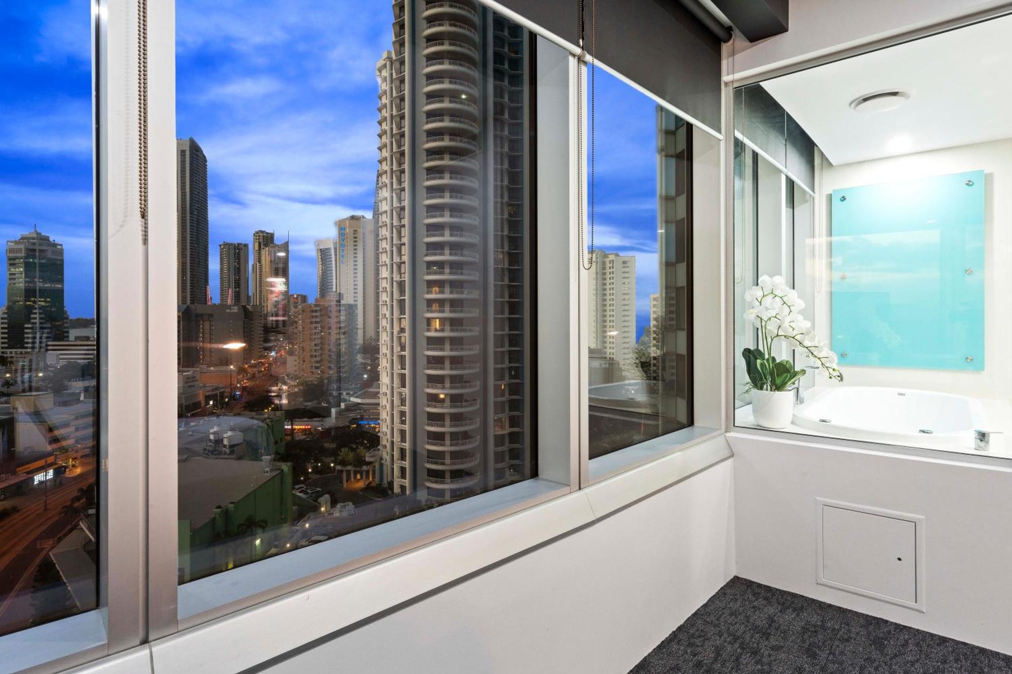 Q Tower At Surfers Paradise - Self Contained Apartments Gold Coast Eksteriør bilde