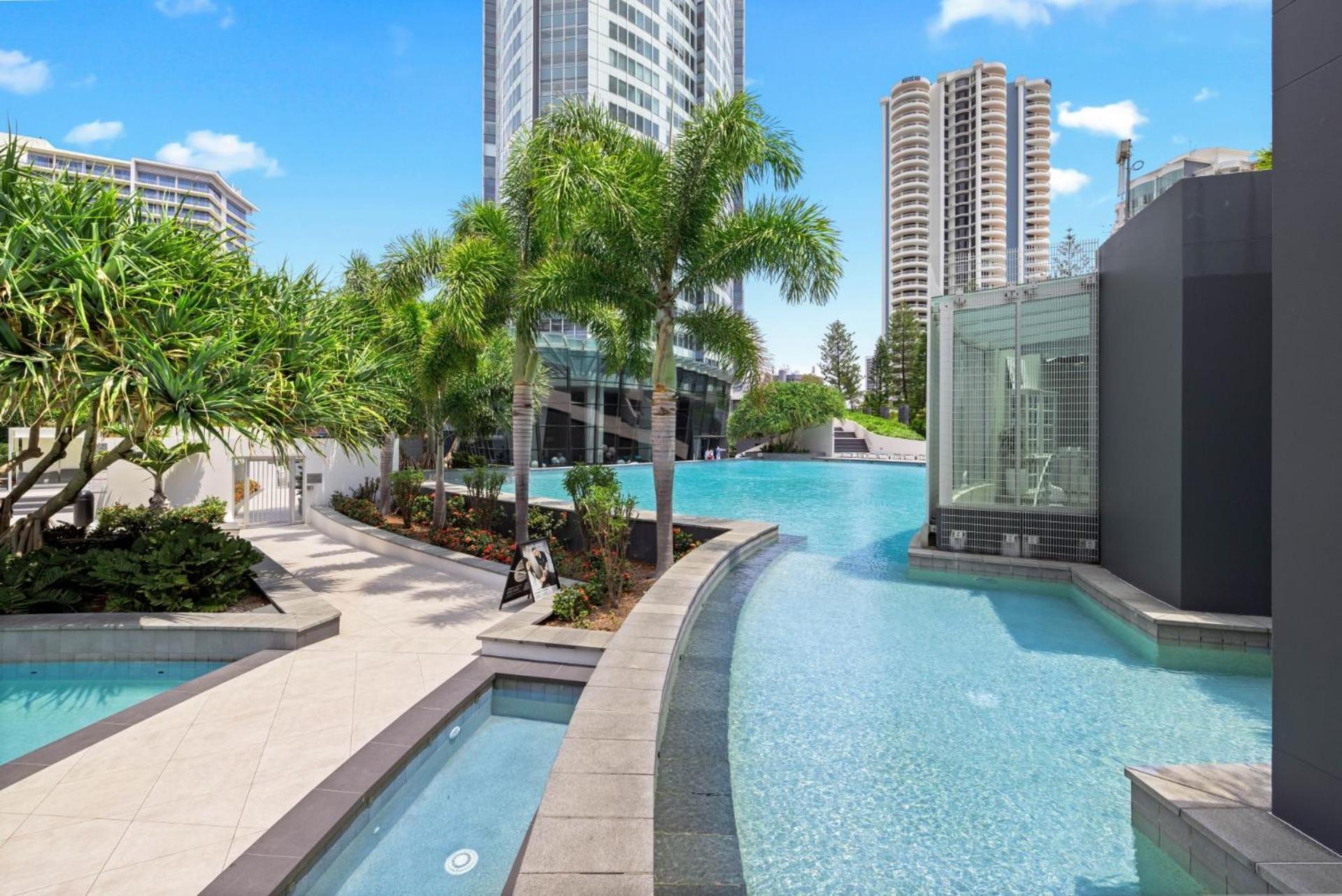 Q Tower At Surfers Paradise - Self Contained Apartments Gold Coast Eksteriør bilde