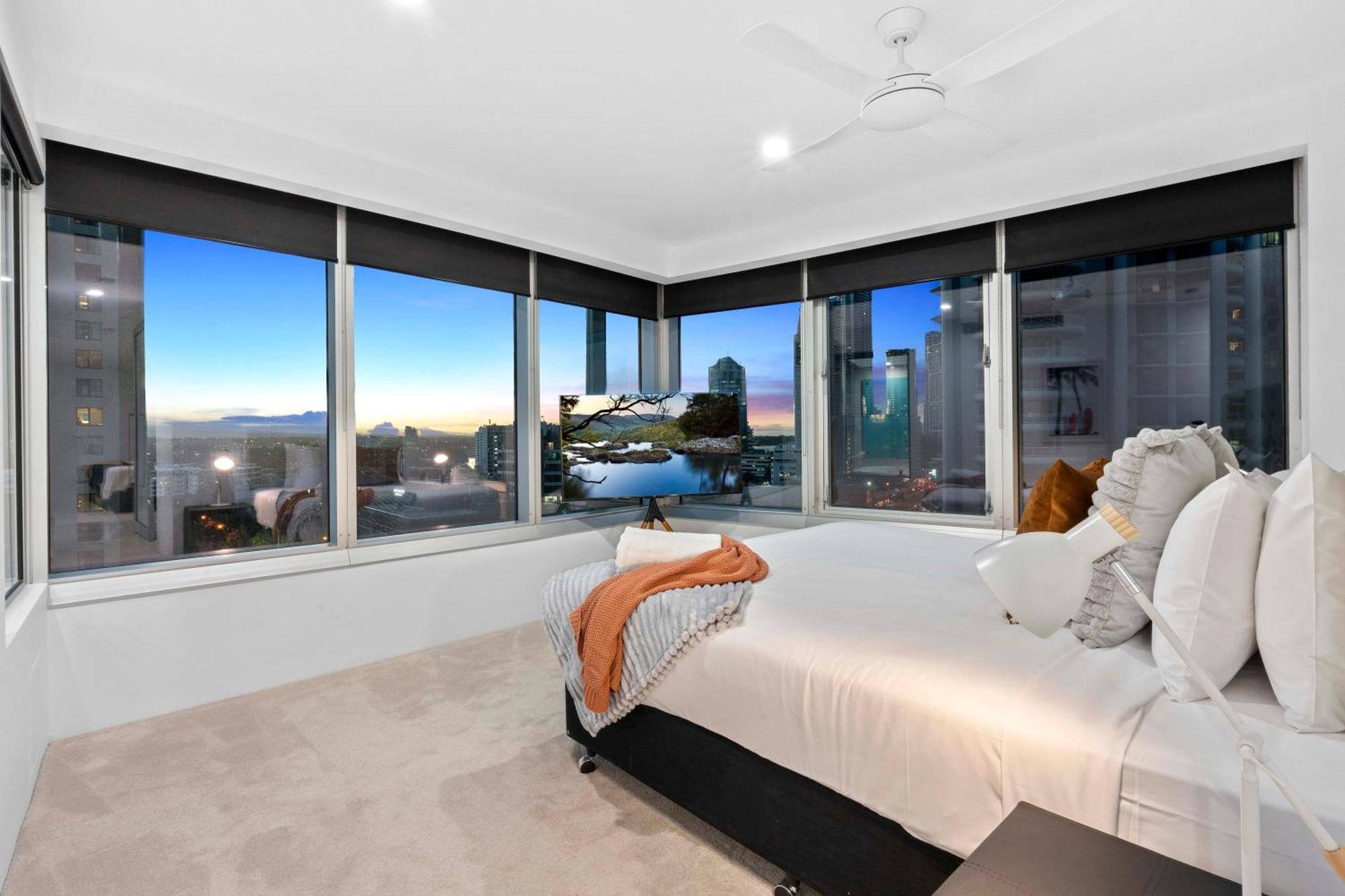 Q Tower At Surfers Paradise - Self Contained Apartments Gold Coast Eksteriør bilde